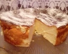 Sernik z mlekiem skondensowanym. Zawsze pięknie rośnie i nigdy nie opada
