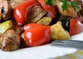 Pieczarki zapiekane z warzywami. Niesamowite danie!