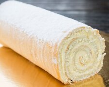 Rolada śmietankowa w 30 minut. "Królowa Śniegu" to deser, który zadowoli każde podniebienie