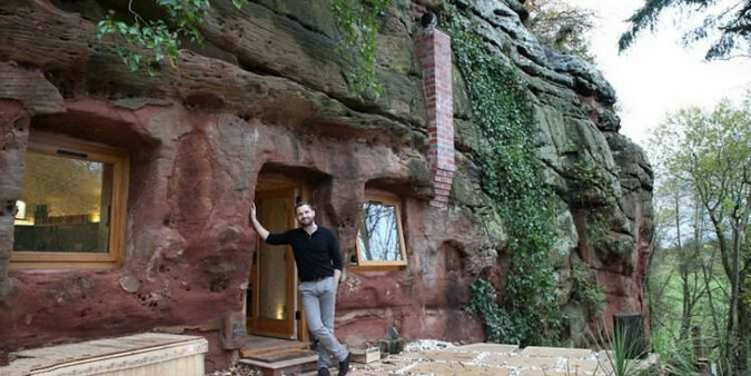 Jaskiniowiec XXI wieku: zamienił jaskinię w przytulny dom swoich marzeń
