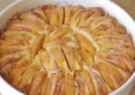 Jabłecznik z chrupiącą skórką. Szybki wypiek